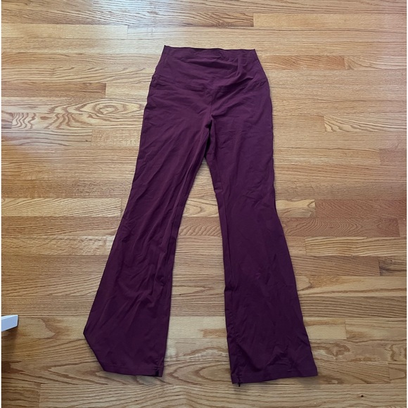 Aritzia flare legging - Picture 2 of 3